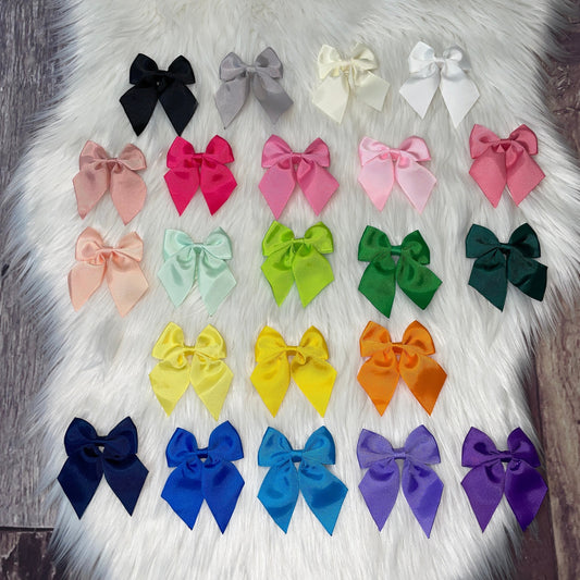 Dainty Grosgrain Ribbon Hair Bow on Alligator Clip